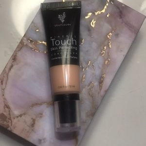 Younique New “Organza”